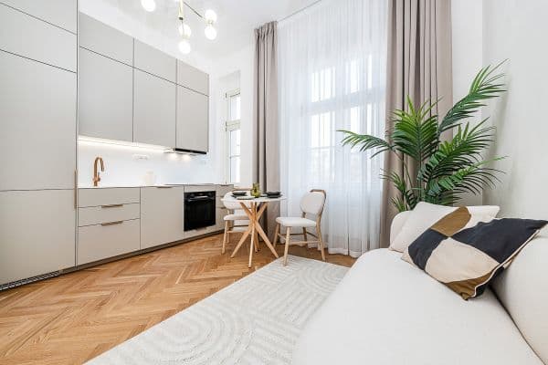 Prodej bytu 1+kk 28 m², Chodská, Praha Prodej bytu 1+kk 28 m², Chodská, Praha