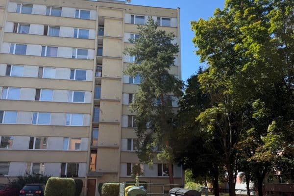 Prodej bytu 4+1 80 m², Františka Chlouby, Louny Prodej bytu 4+1 80 m², Františka Chlouby, Louny