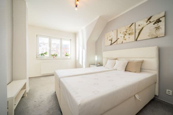 Pronájem bytu 2+kk 59 m², Freyova, Praha Pronájem bytu 2+kk 59 m², Freyova, Praha