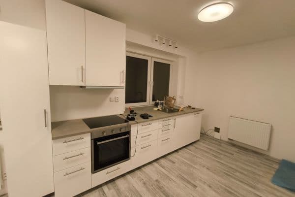 Pronájem domu 80 m², pozemek 60 m², Roztocká, Velké Přílepy Pronájem domu 80 m², pozemek 60 m², Roztocká, Velké Přílepy
