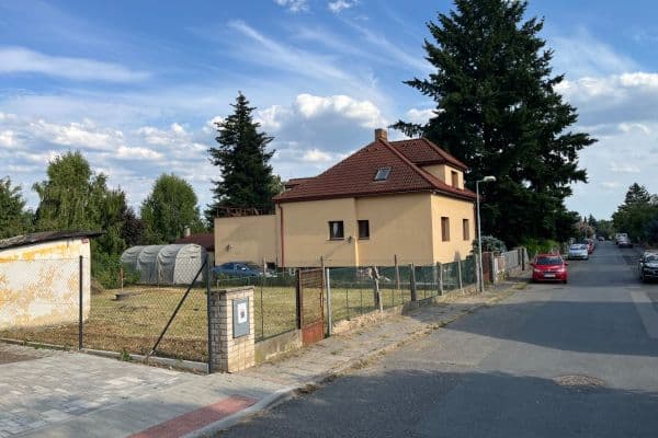 Prodej pozemku 437 m², Nezdova, Hlavní město Praha Prodej pozemku 437 m², Nezdova, Hlavní město Praha