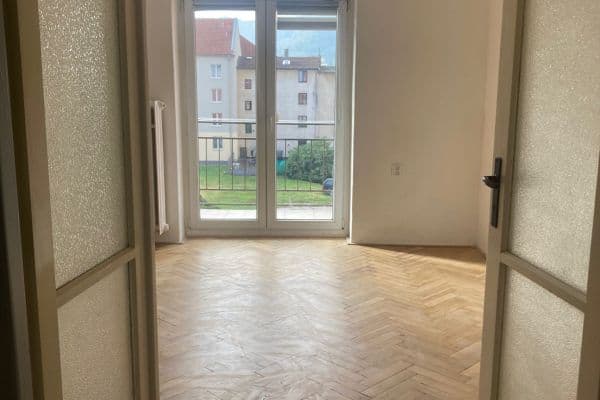 Pronájem bytu 3+1 65 m², Na Pile, Ústí nad Labem Pronájem bytu 3+1 65 m², Na Pile, Ústí nad Labem