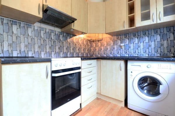 Pronájem bytu 1+1 28 m², Spojovací, Pronájem bytu 1+1 28 m², Spojovací,
