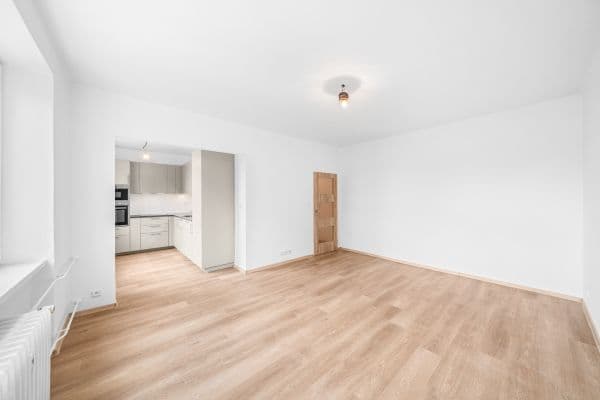 Prodej bytu 2+1 52 m², náměstí Generála Píky, Plzeň Prodej bytu 2+1 52 m², náměstí Generála Píky, Plzeň