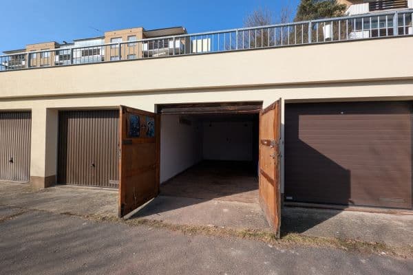 Prodej garáže 38 m², Pod Vrstevnicí, Hlavní město Praha Prodej garáže 38 m², Pod Vrstevnicí, Hlavní město Praha