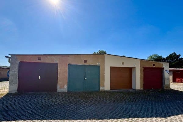 Prodej garáže 20 m², Nad Parkem, Praha Prodej garáže 20 m², Nad Parkem, Praha