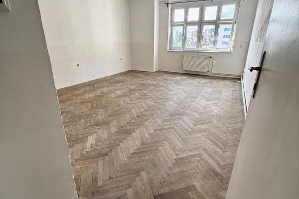 Pronájem bytu 4+1 138 m², Skořepka, Brno Pronájem bytu 4+1 138 m², Skořepka, Brno
