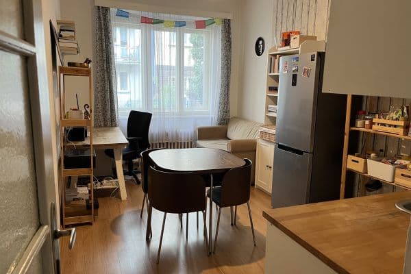 Pronájem bytu 41 m², Kouřimská, Praha Pronájem bytu 41 m², Kouřimská, Praha