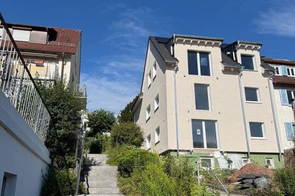 Pronájem bytu 3+1 75 m², Weiherstr.22, Plochingen Pronájem bytu 3+1 75 m², Weiherstr.22, Plochingen