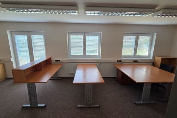 Pronájem kanceláře 85 m², Na Křivce, Hlavní město Praha Pronájem kanceláře 85 m², Na Křivce, Hlavní město Praha