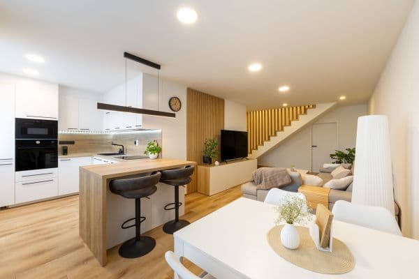 Prodej bytu 4+kk 80 m², Hurbanova, Praha Prodej bytu 4+kk 80 m², Hurbanova, Praha