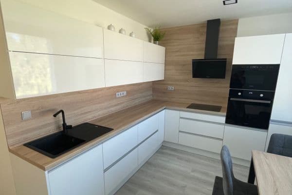 Prodej bytu 3+1 78 m², Dětská, Zlín Prodej bytu 3+1 78 m², Dětská, Zlín