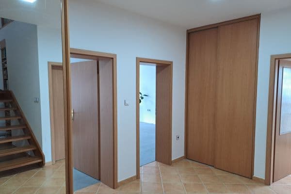 Pronájem bytu 4+1 107 m², Nová, České Budějovice Pronájem bytu 4+1 107 m², Nová, České Budějovice