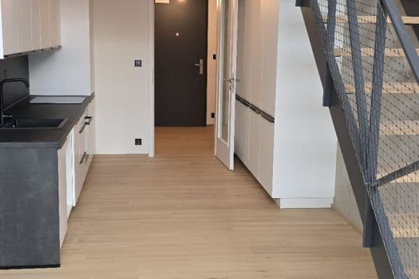 Pronájem bytu 2+kk 58 m², Kolbenova, Praha Pronájem bytu 2+kk 58 m², Kolbenova, Praha