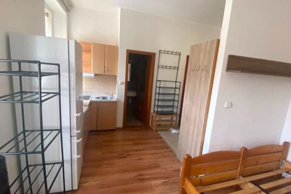 Pronájem bytu 1+kk 21 m², U Tvrze, Praha Pronájem bytu 1+kk 21 m², U Tvrze, Praha
