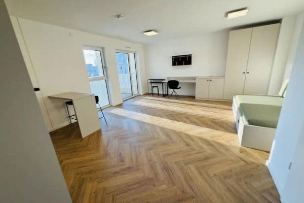 Pronájem bytu 1+1 45 m², Glienicker Weg 136, Berlin, Berlín Pronájem bytu 1+1 45 m², Glienicker Weg 136, Berlin, Berlín