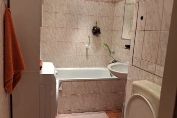 Pronájem bytu 2+1 62 m², Vnoučkova, Praha Pronájem bytu 2+1 62 m², Vnoučkova, Praha