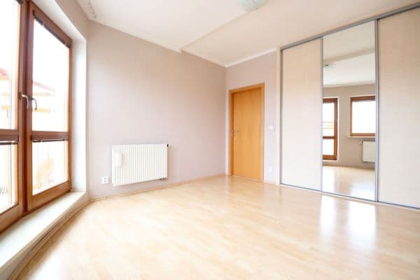 Pronájem bytu 3+kk 81 m², Hořelické náměstí,  Pronájem bytu 3+kk 81 m², Hořelické náměstí,