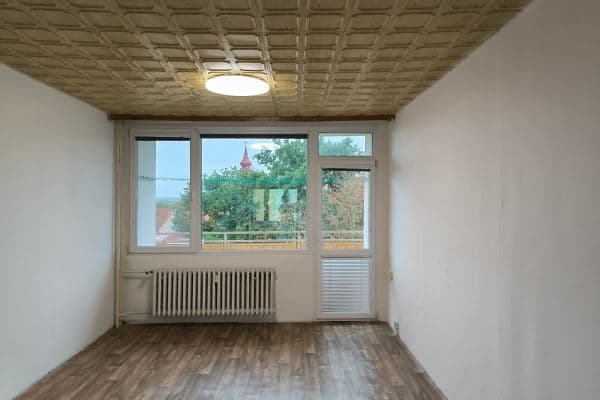 Prodej bytu 3+1 66 m², Jiráskovo náměstí, Postoloprty Prodej bytu 3+1 66 m², Jiráskovo náměstí, Postoloprty