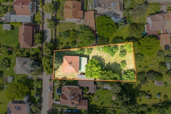 Prodej pozemku 1.359 m², Ke Třem mostům, Hlavní město Praha Prodej pozemku 1.359 m², Ke Třem mostům, Hlavní město Praha