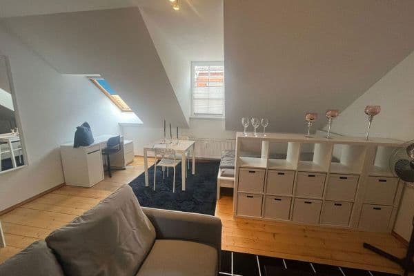 Pronájem bytu 1+1 37 m², Berlin, Berlín Pronájem bytu 1+1 37 m², Berlin, Berlín