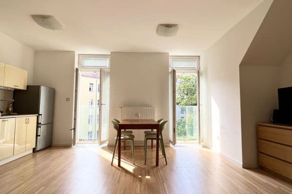 Pronájem bytu 1+kk 38 m², Bořivojova, Hlavní město Praha Pronájem bytu 1+kk 38 m², Bořivojova, Hlavní město Praha