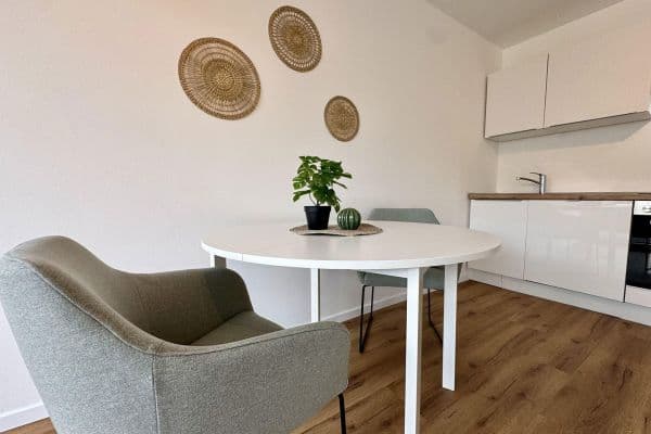 Pronájem bytu 2+1 45 m², Köln, Severní Porýní-Vestfálsko Pronájem bytu 2+1 45 m², Köln, Severní Porýní-Vestfálsko