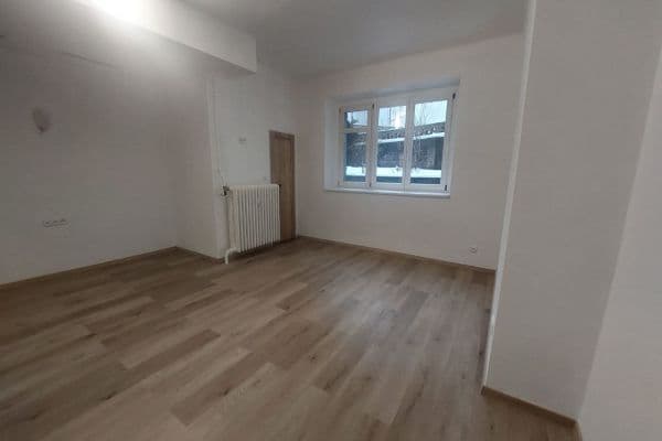 Prodej bytu 1+1 43 m², 5. května, Praha Prodej bytu 1+1 43 m², 5. května, Praha