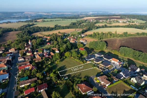 Prodej pozemku 1.360 m², Hněvkovice Prodej pozemku 1.360 m², Hněvkovice