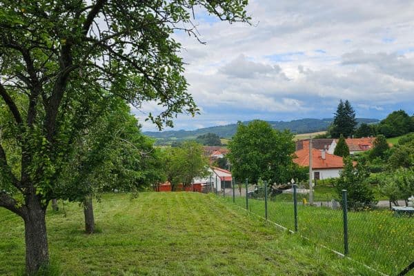 Prodej pozemku 1.337 m², Žihobce Prodej pozemku 1.337 m², Žihobce