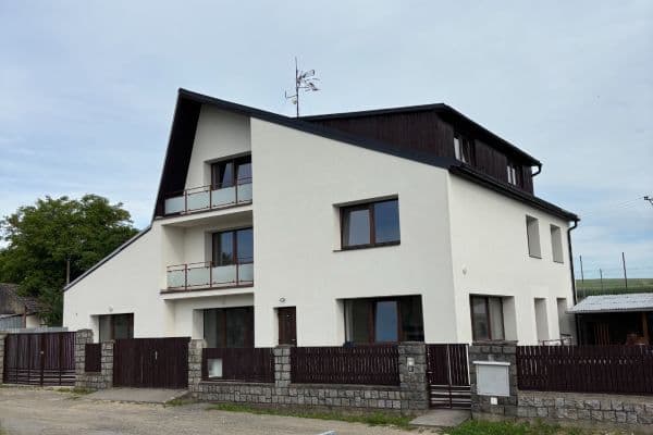 Pronájem bytu 5+1 150 m², Lipenská, Olomouc Pronájem bytu 5+1 150 m², Lipenská, Olomouc