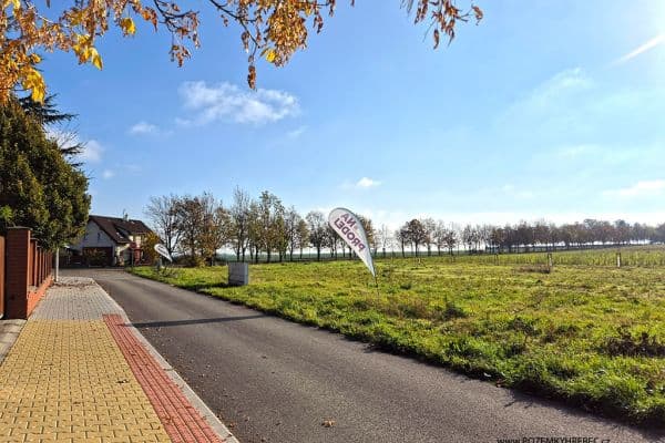 Prodej pozemku 1.223 m², Hřebeč Prodej pozemku 1.223 m², Hřebeč