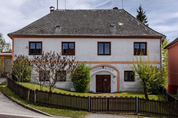 Prodej domu 600 m², pozemek 1.221 m², Černá v Pošumaví Prodej domu 600 m², pozemek 1.221 m², Černá v Pošumaví
