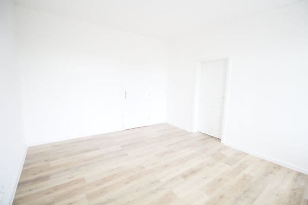 Pronájem bytu 2+1 44 m², Pod Borkem, Pronájem bytu 2+1 44 m², Pod Borkem,