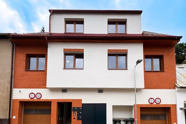 Pronájem bytu 1+kk 33 m², Na Pěšinách, Praha Pronájem bytu 1+kk 33 m², Na Pěšinách, Praha