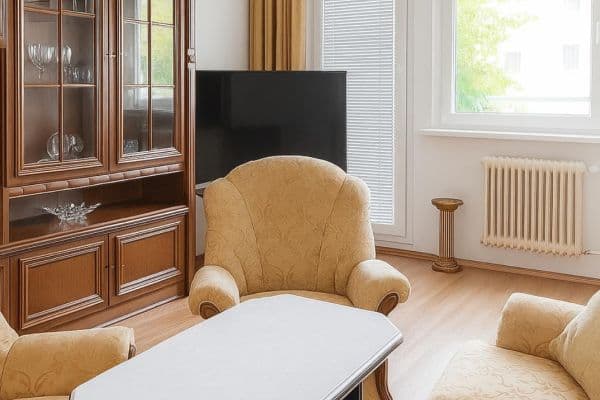 Pronájem bytu 3+1 66 m², Adámiho, Bratislava Pronájem bytu 3+1 66 m², Adámiho, Bratislava