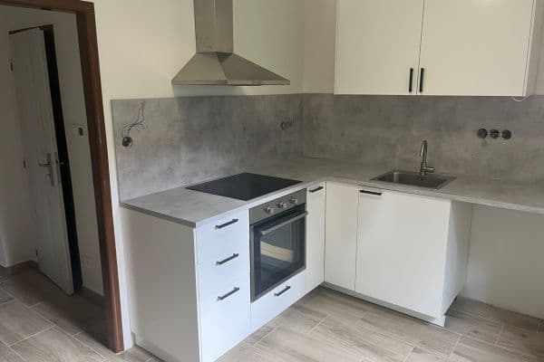 Prodej bytu 1+1 32 m², Sokolovská, Kladno, Středočeský kraj Prodej bytu 1+1 32 m², Sokolovská, Kladno, Středočeský kraj