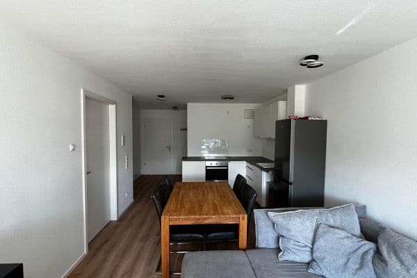 Pronájem bytu 2+1 60 m², Taubenäckerweg 56, Weinsberg Pronájem bytu 2+1 60 m², Taubenäckerweg 56, Weinsberg