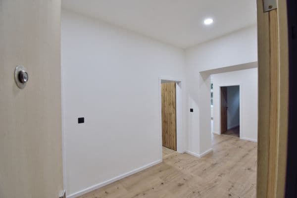 Prodej bytu 3+kk 77 m², náměstí Českých bratří, Plzeň Prodej bytu 3+kk 77 m², náměstí Českých bratří, Plzeň
