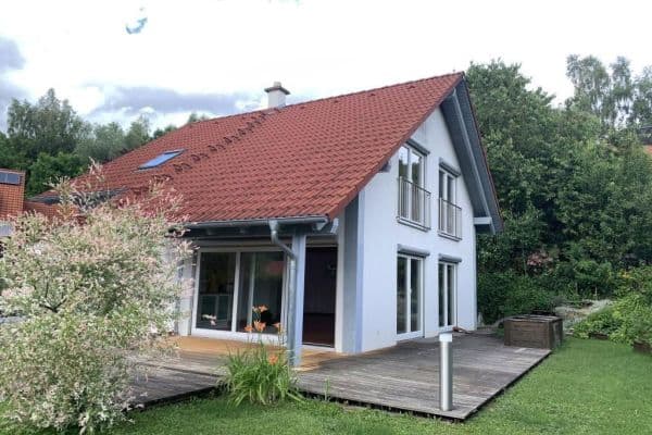 Pronájem domu 175 m², pozemek 576 m², Eichelgarten 19, Greifenberg, Bavorsko Pronájem domu 175 m², pozemek 576 m², Eichelgarten 19, Greifenberg, Bavorsko