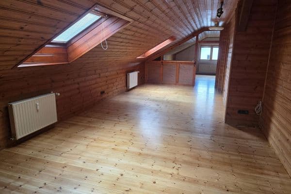 Pronájem bytu 3+1 91 m², Nieder-Hilbersheim Pronájem bytu 3+1 91 m², Nieder-Hilbersheim