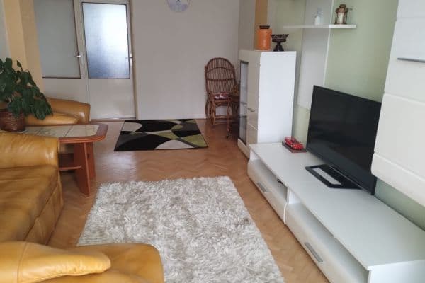 Pronájem bytu 2+1 59 m², Východní, Varnsdorf Pronájem bytu 2+1 59 m², Východní, Varnsdorf