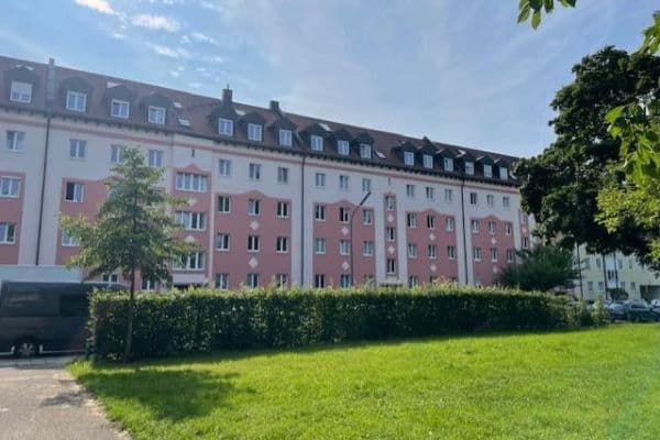 Prodej bytu 4+1 87 m², Scharfreiterplatz 30, München, Bavorsko Prodej bytu 4+1 87 m², Scharfreiterplatz 30, München, Bavorsko