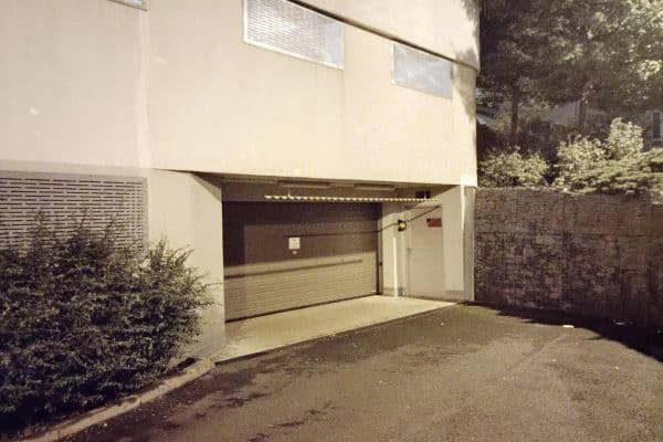 Pronájem garáže 19 m², Pelušková, Praha Pronájem garáže 19 m², Pelušková, Praha