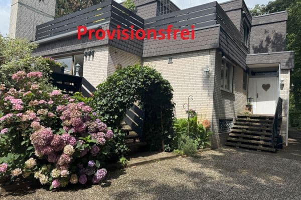 Prodej domu 200 m², pozemek 970 m², Hannover Prodej domu 200 m², pozemek 970 m², Hannover
