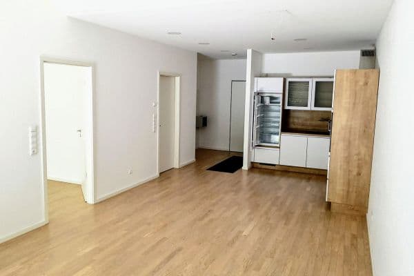 Pronájem bytu 2+kk 71 m², Bahnhofstr. 18, Sindelfingen, Bádensko-Württembersko Pronájem bytu 2+kk 71 m², Bahnhofstr. 18, Sindelfingen, Bádensko-Württembersko