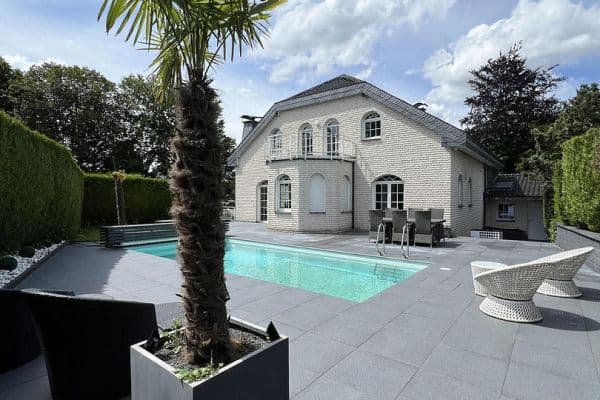 Prodej domu 275 m², pozemek 674 m², Wuppertal Prodej domu 275 m², pozemek 674 m², Wuppertal