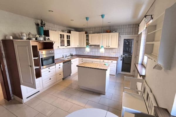 Prodej bytu 5+1 237 m², Großrosseln Prodej bytu 5+1 237 m², Großrosseln