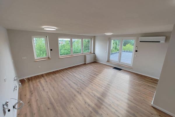 Prodej bytu 3+1 75 m², Oddernskamp 1, Hamburg-Lokstedt, Hamburg Prodej bytu 3+1 75 m², Oddernskamp 1, Hamburg-Lokstedt, Hamburg