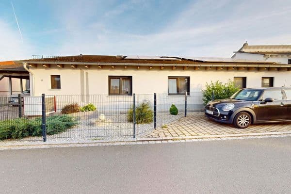 Prodej domu 126 m², pozemek 480 m², Sonnenweg 6, Frensdorf Prodej domu 126 m², pozemek 480 m², Sonnenweg 6, Frensdorf